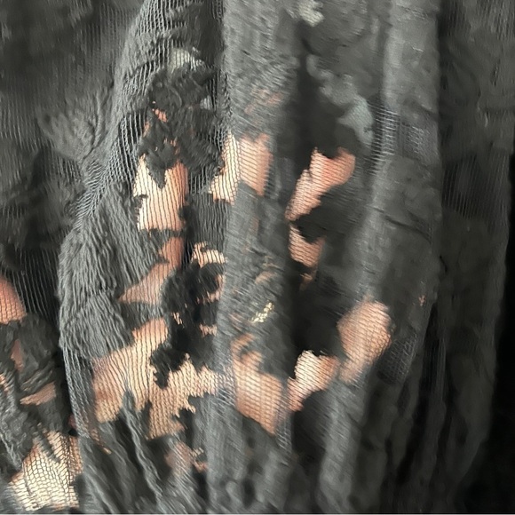 Revolve Line & Dot Off the Shoulder Sheer Ruffled Puff Flutter Sleeve Blouse - Picture 6 of 7